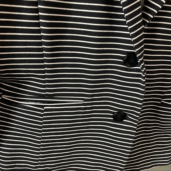 Liz Claiborne Black and White Stripe Blazer Small - Picture 2 of 7